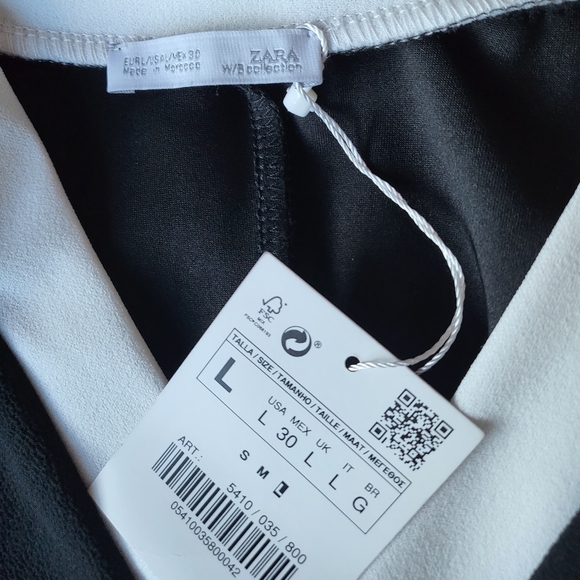 Zara Minimalist Mini Dress with Drapped Sleeves - Picture 4 of 4